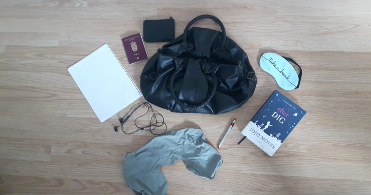 7 ting du skal have i håndtasken på flyrejsen